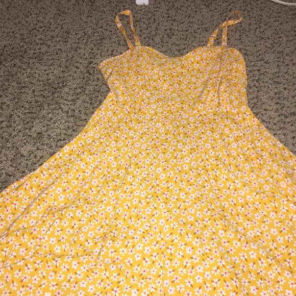 Dress - Picture 2 of 3